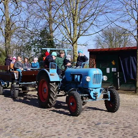 Feriengut Gaarz - Kavaliershaus 17 *